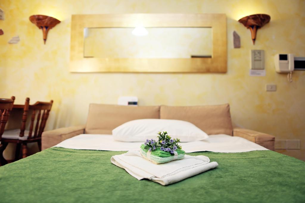 Tridomus Apartment - Mecenate 77 Roma Quarto foto